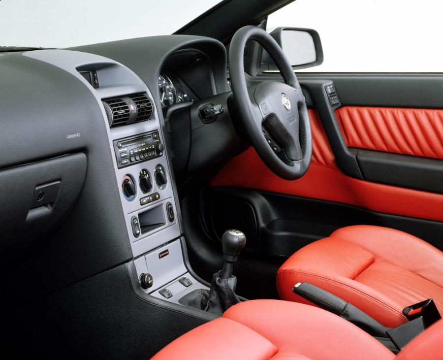  Holden Astra Convertible Linea Rossa 2004 года  (фото 3 из 4)